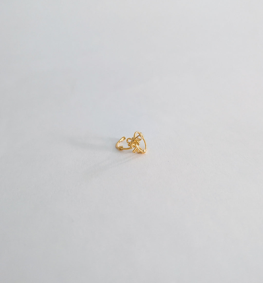 Small Bow Earrings in Gold