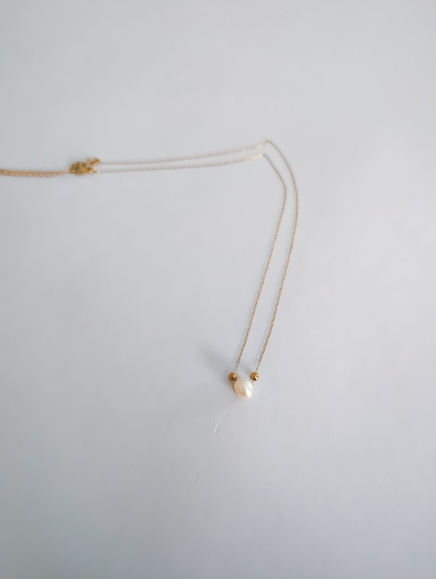 Pearl Pendant Necklace in Gold