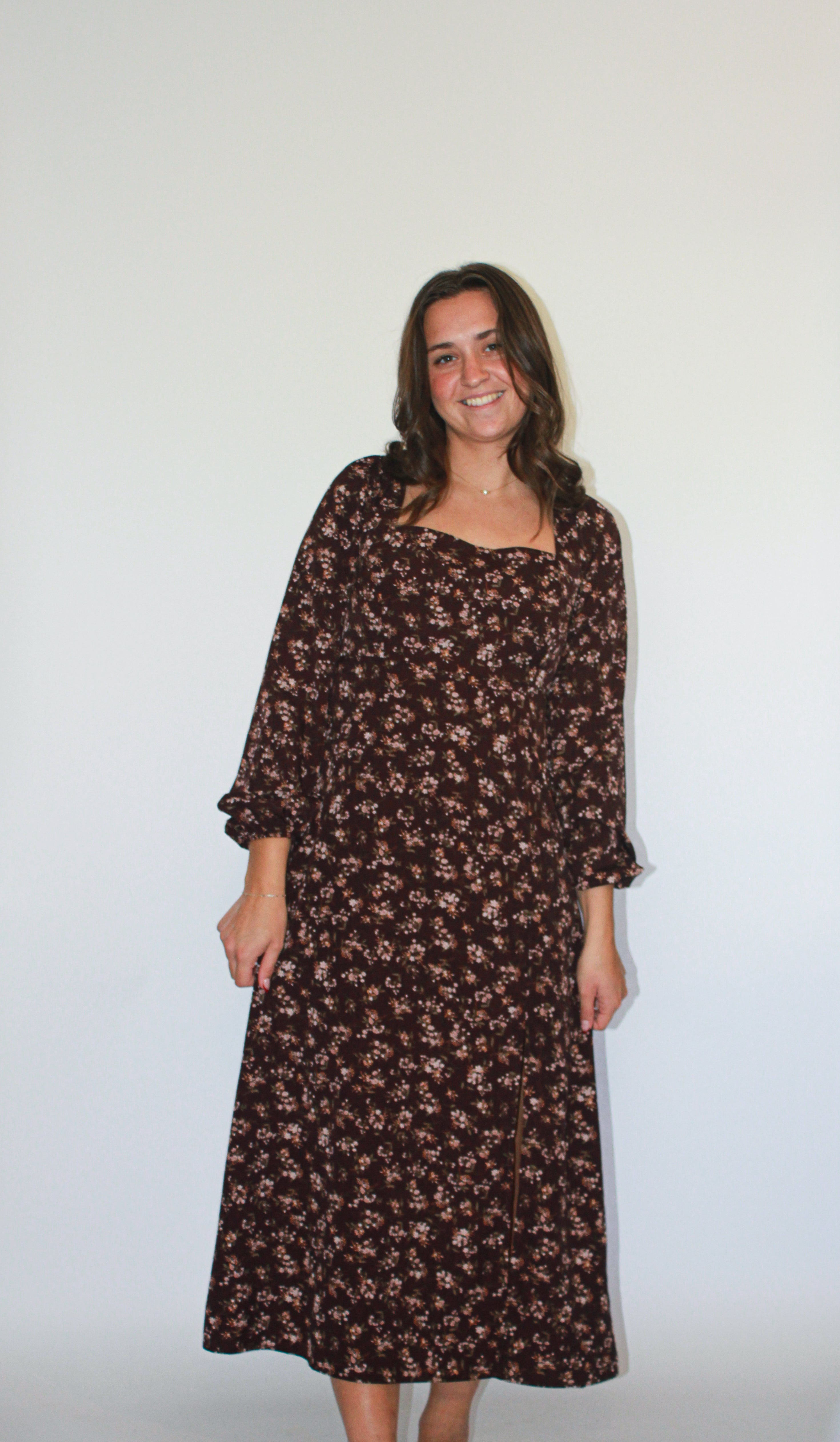 'Rosalie' Square Neck Midi Dress in Dark Burgundy