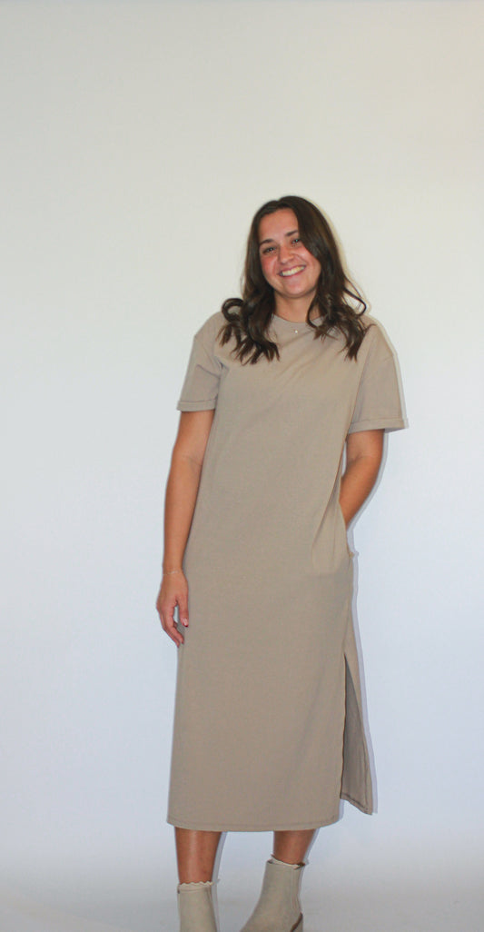 Jaya Tee-Shirt Midi Dress in Stone