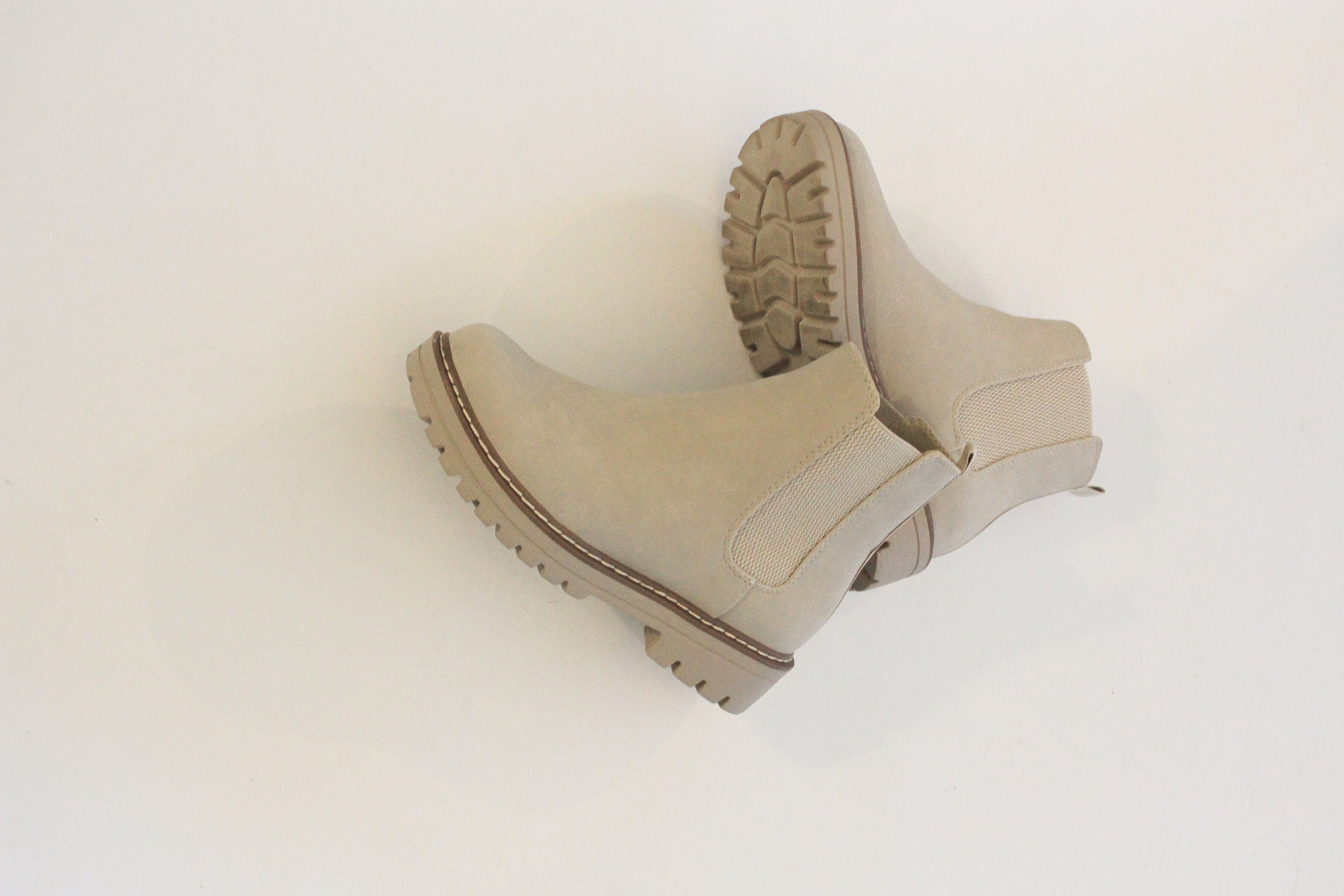 'Kingston' Boots in Sand