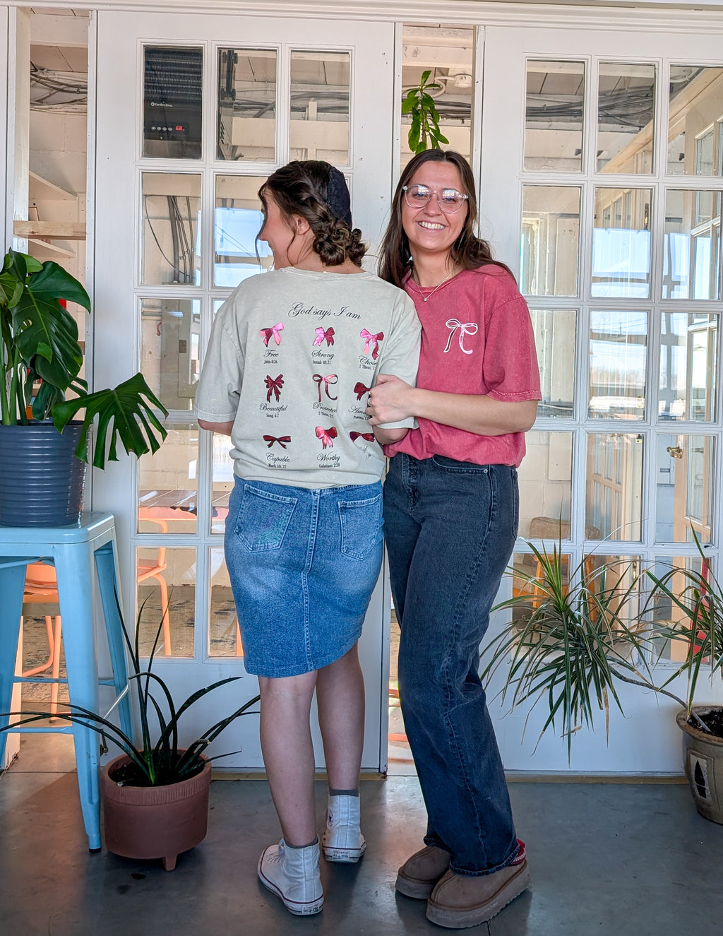 God Says I Am Oversized Graphic Tee