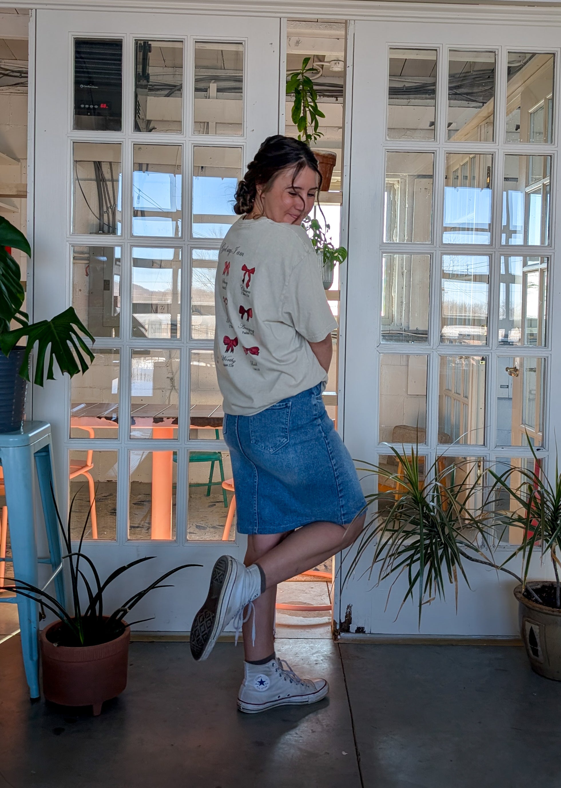 God Says I Am Oversized Graphic Tee