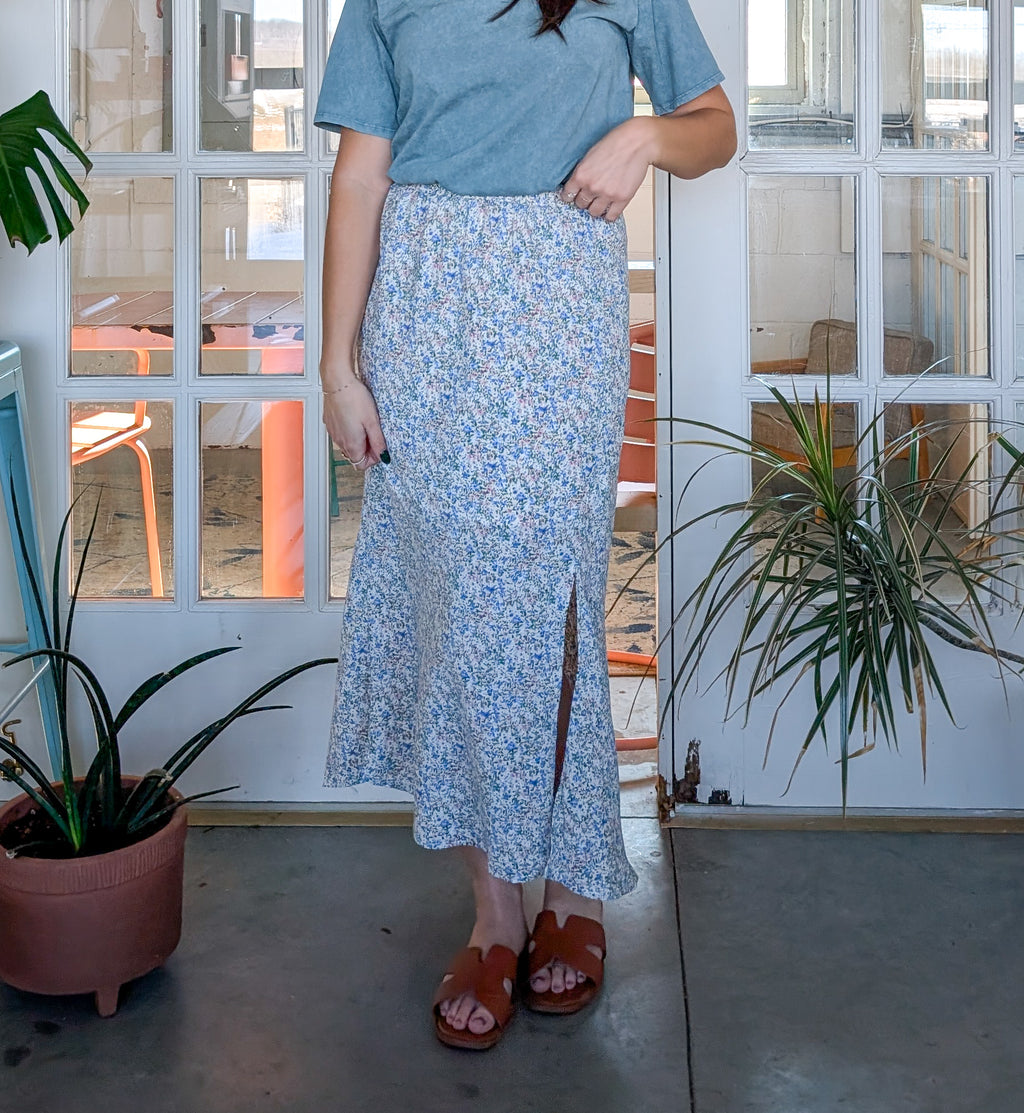 'Kirsten' Floral Midi Skirt in Cream