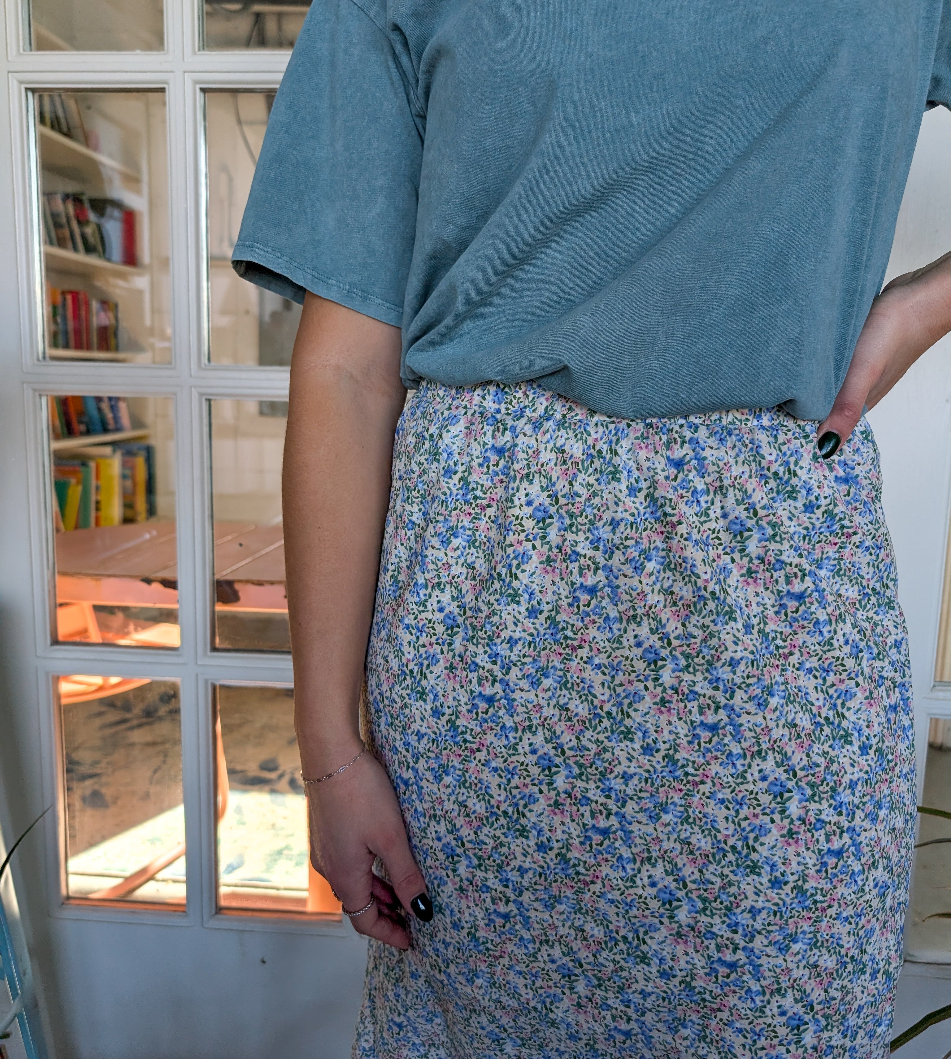 'Kirsten' Floral Midi Skirt in Cream