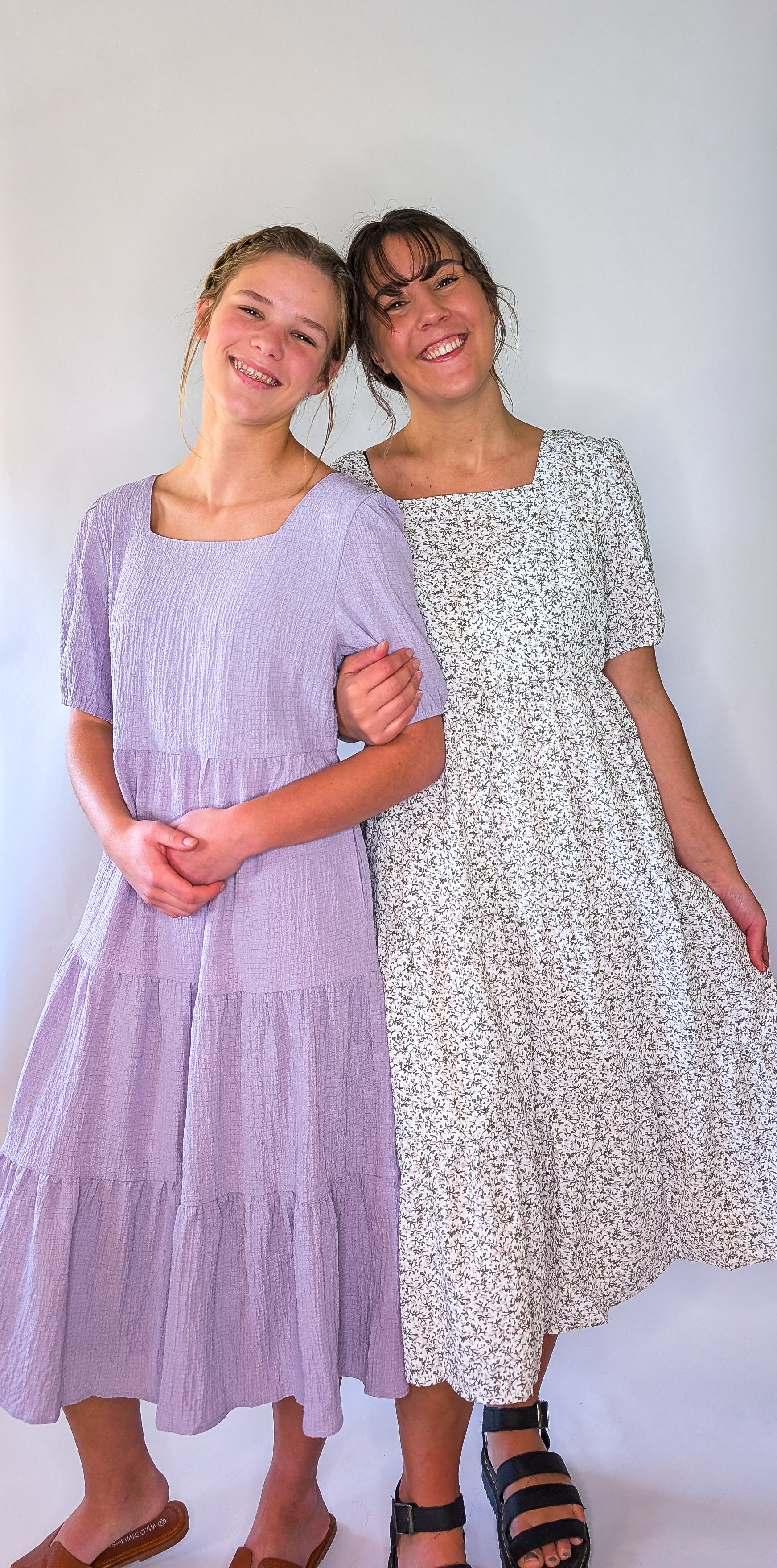 'Vivian' Square Neck Midi Dress in Lavender