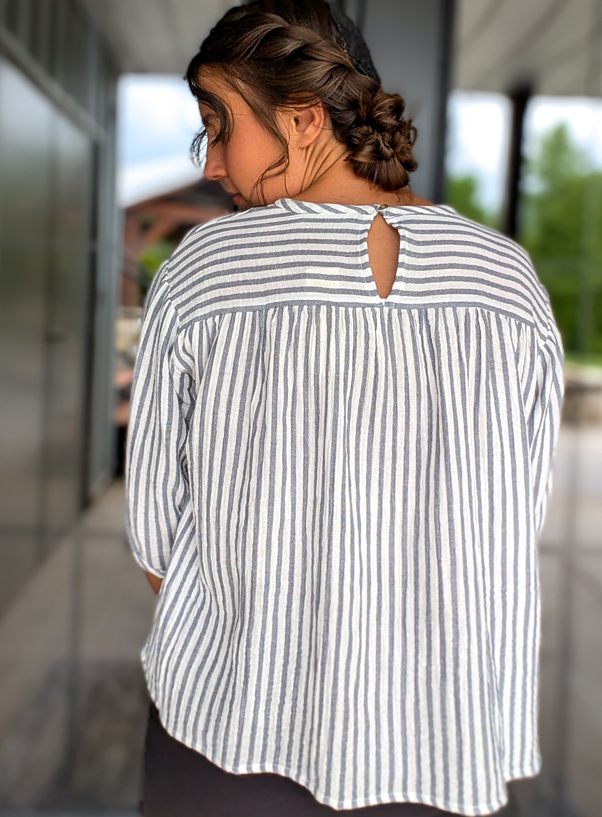 'Lana' 3/4 Sleeve Top in Navy