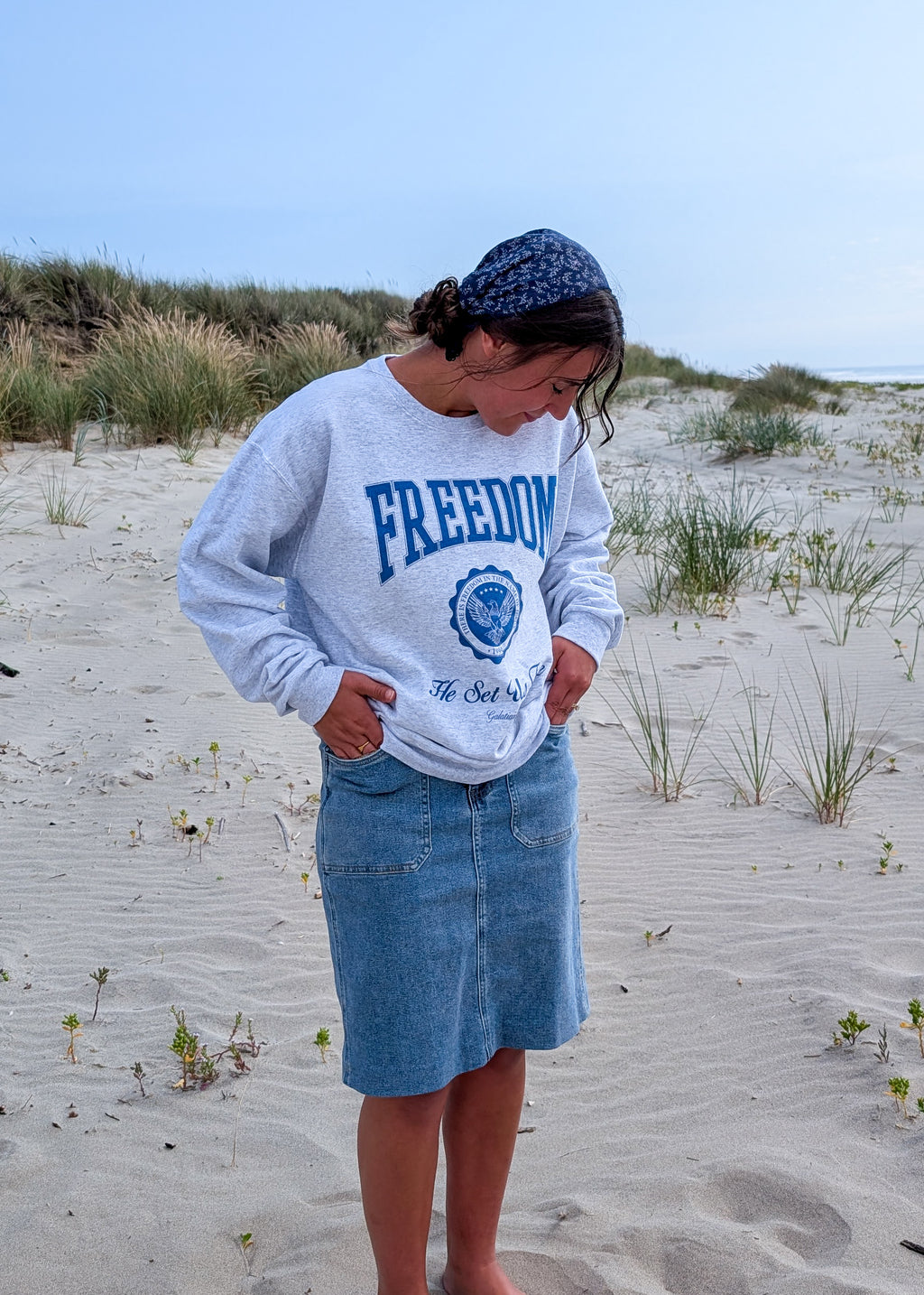 Freedom Pullover in Soft Grey