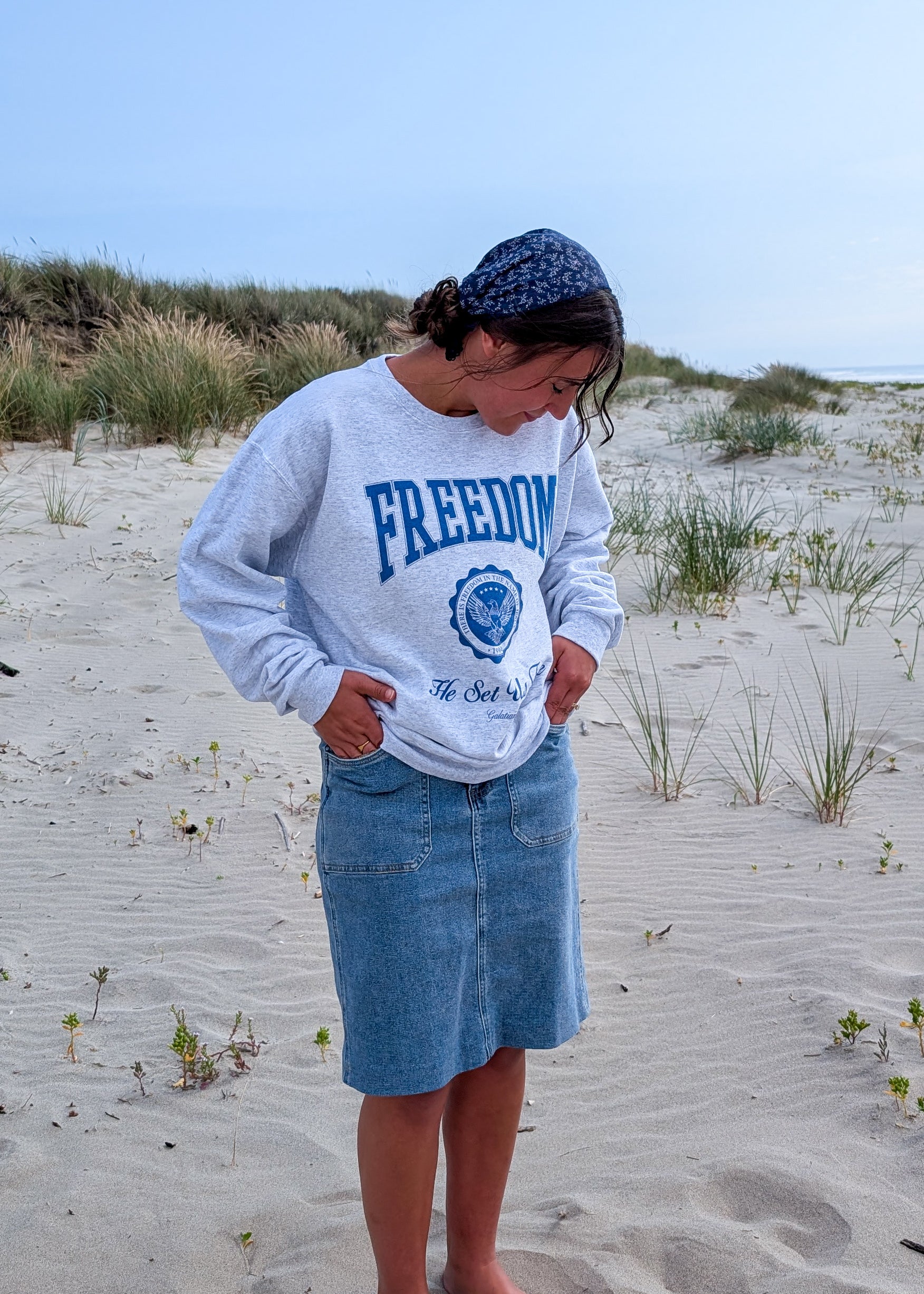 Freedom Pullover in Soft Grey