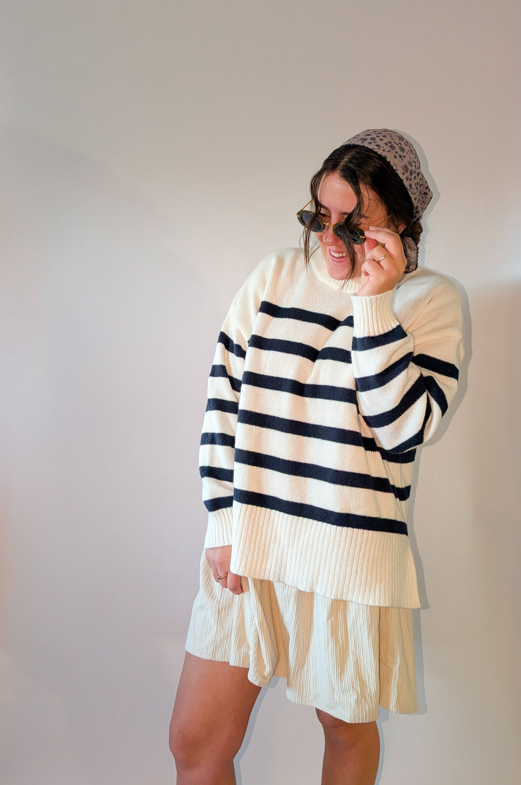 Small Oval Sunglasses in Olive