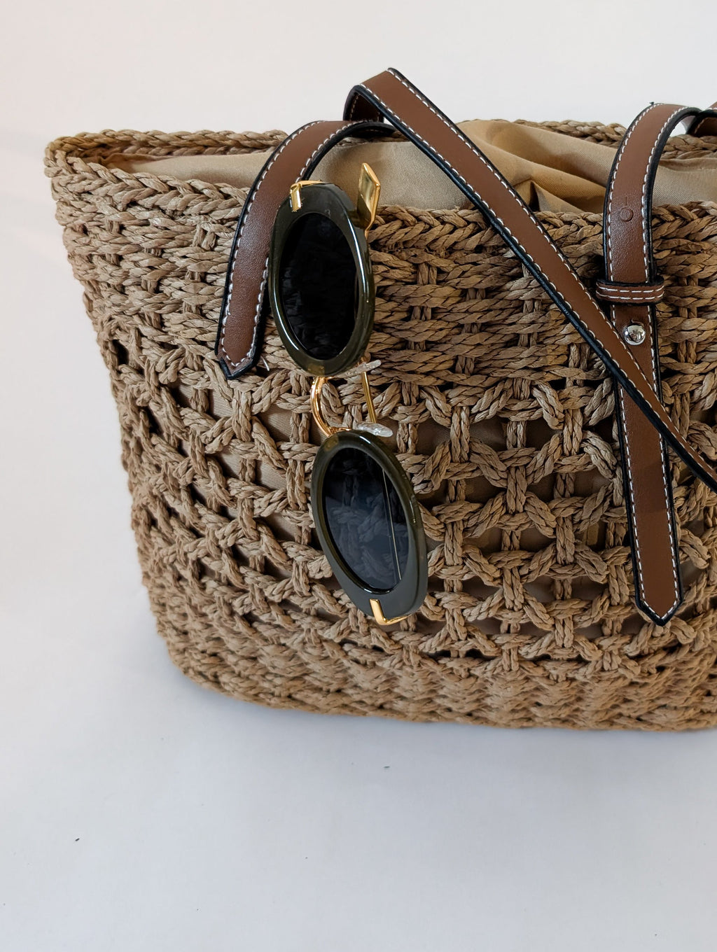 Small Oval Sunglasses in Olive