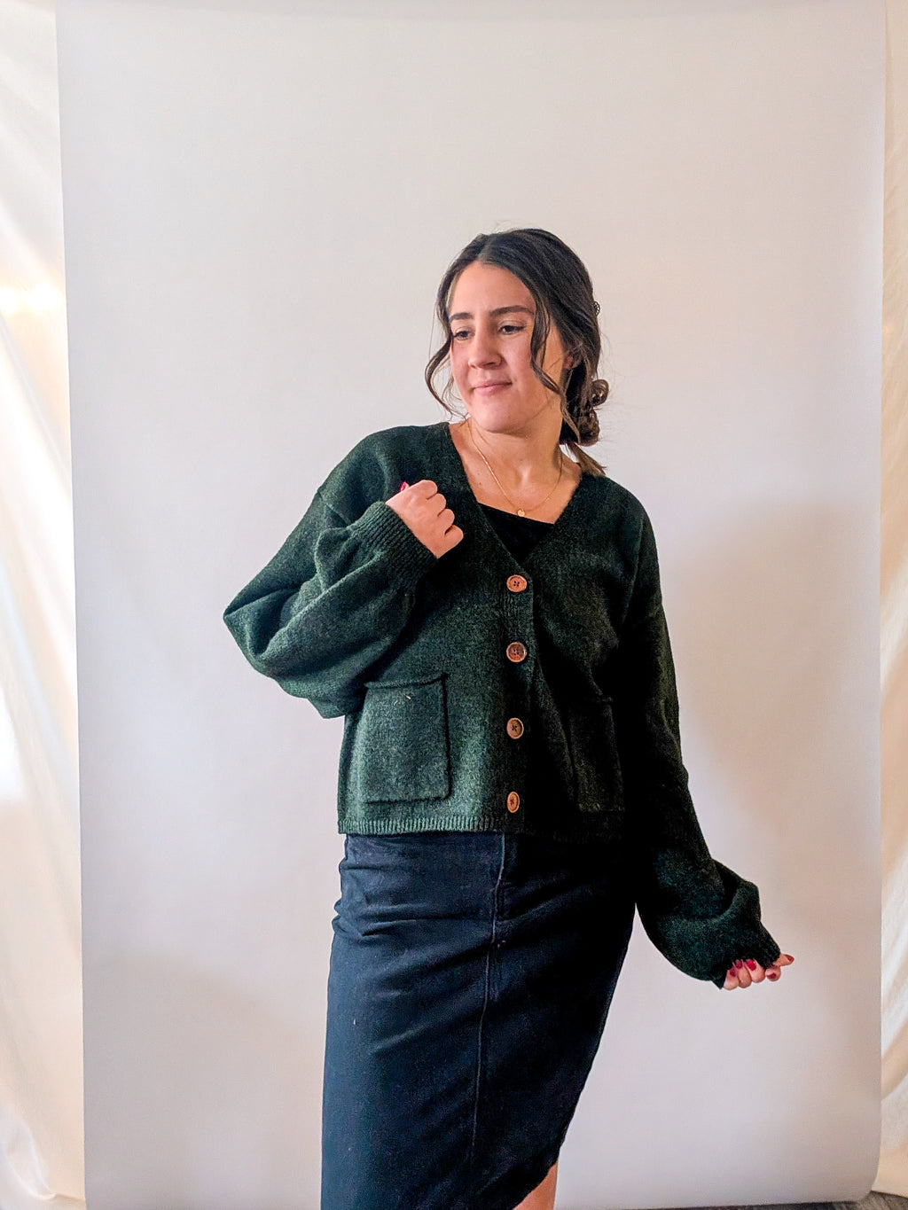'Archer' V-Neck Cardigan in Dark Green