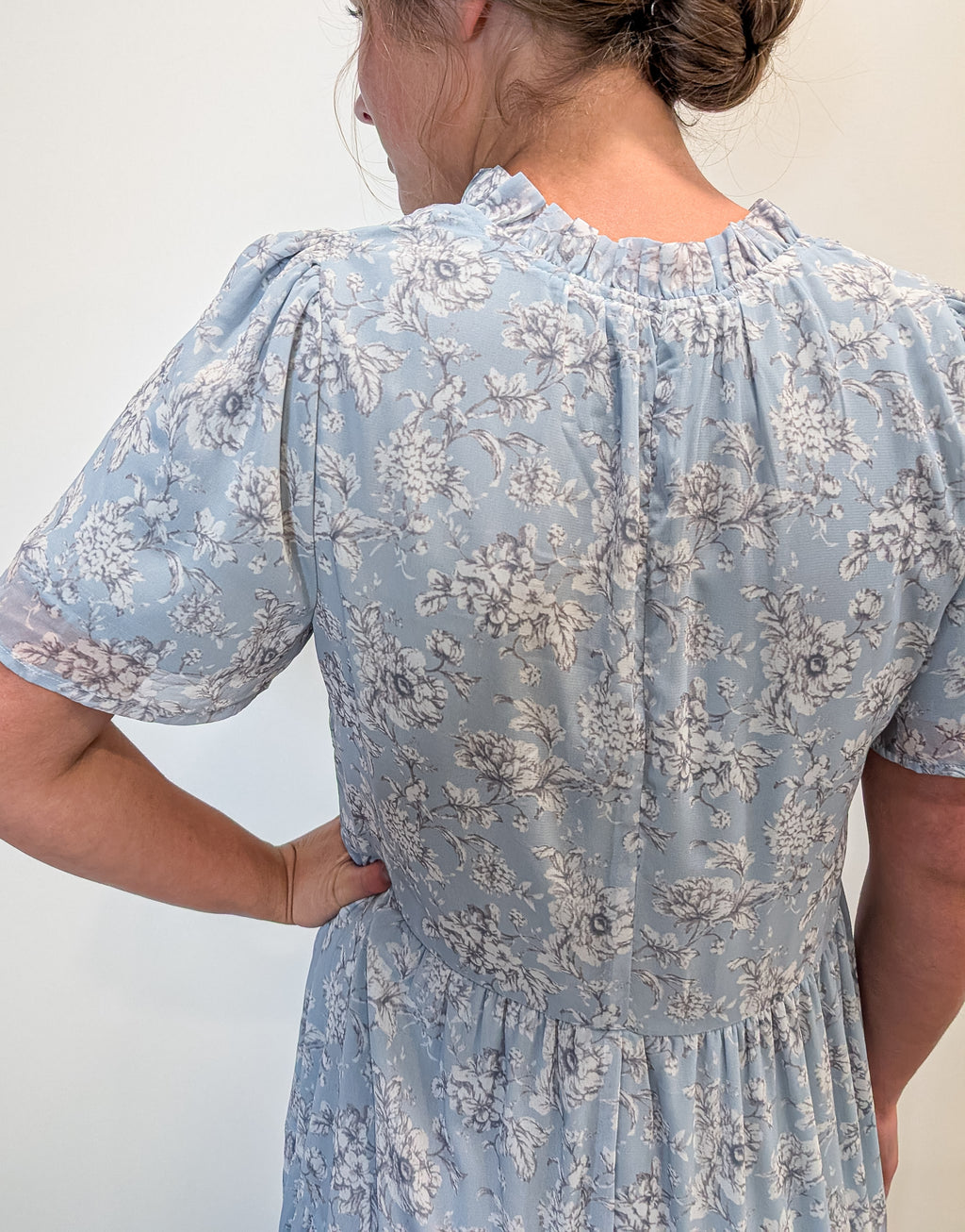 'Julia' Floral Maxi Dress in Soft Blue